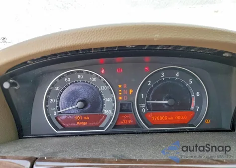 2007 BMW 750 z USA, uszkodzony, nr VIN WBAHN83597DT71653